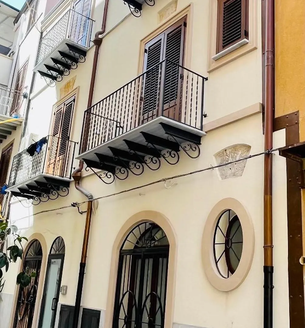 Sikelia Apartment Centro Palermo 0*,  Italy